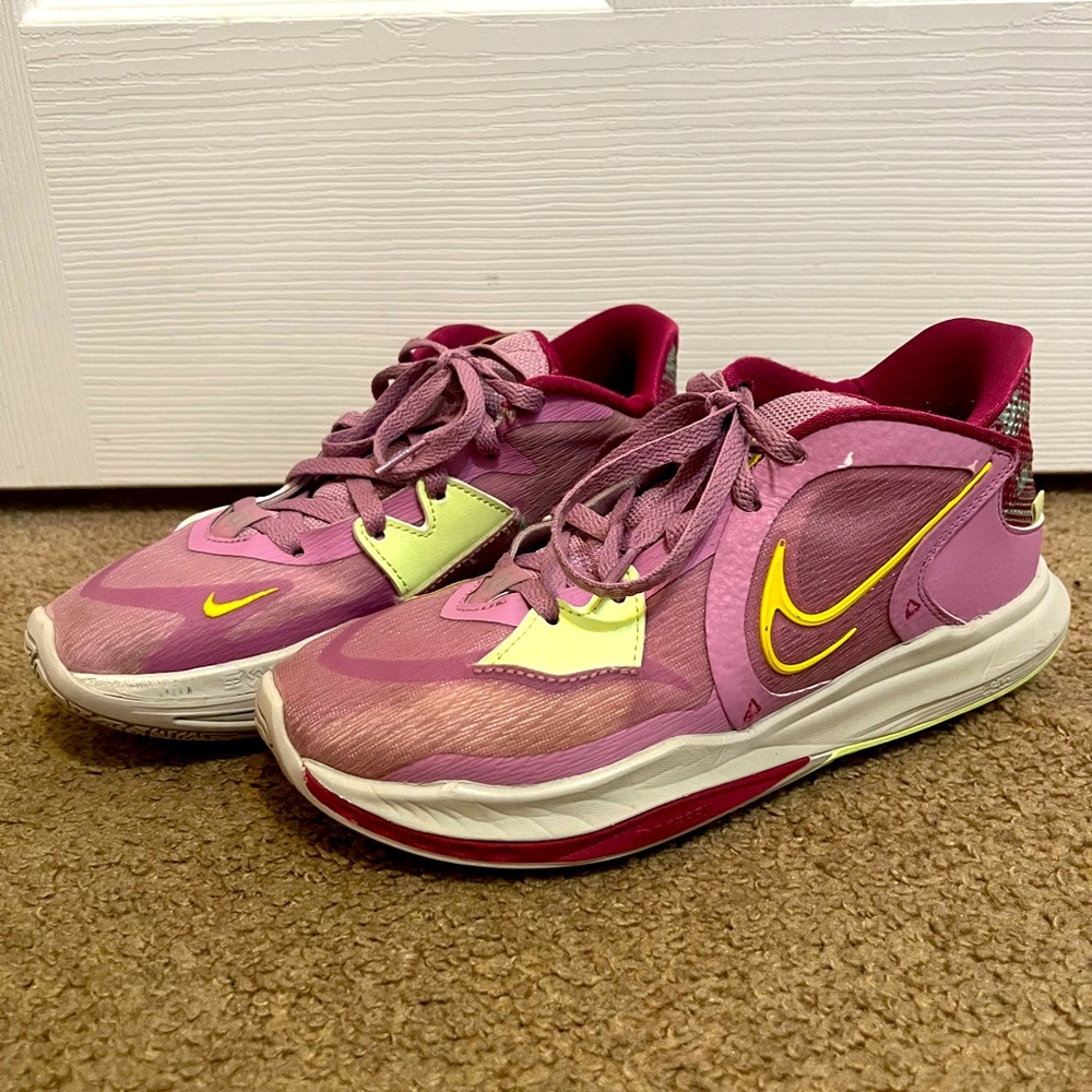 Kyrie 5 Low “Orchid”